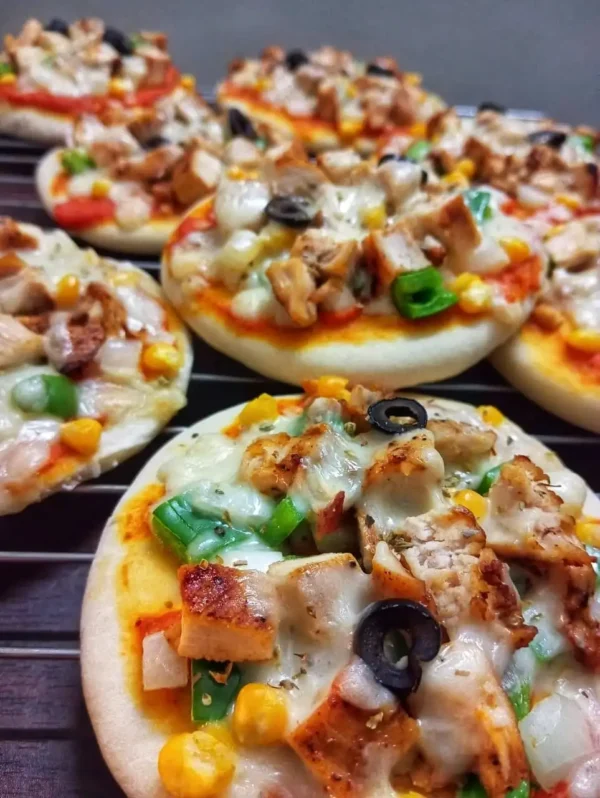 Mini Chicken Pizza 6 pcs