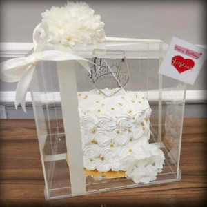 Cake with Acrylic box